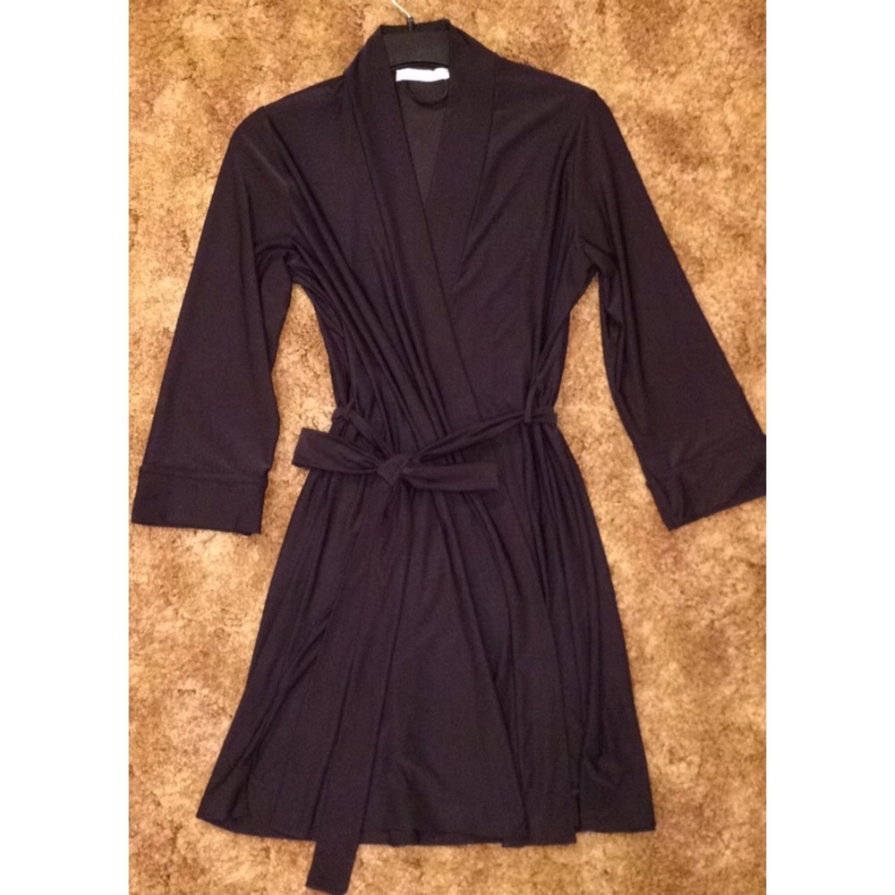Black mini-robe